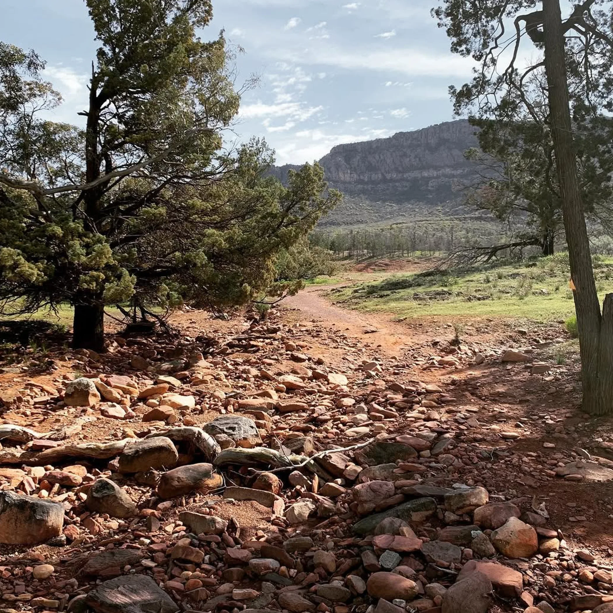 rocky hiking trail in south australian ranges